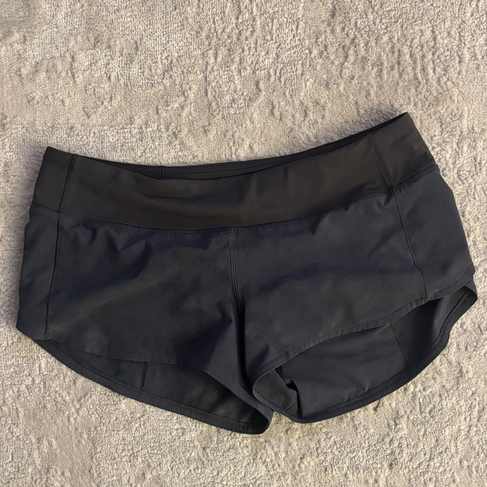 Lululemon Size 8 Gray Shorts